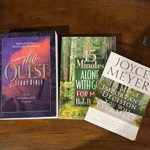 3 Books The Quest Study Bible,15 Minutes Alone with God, Most Important Decision